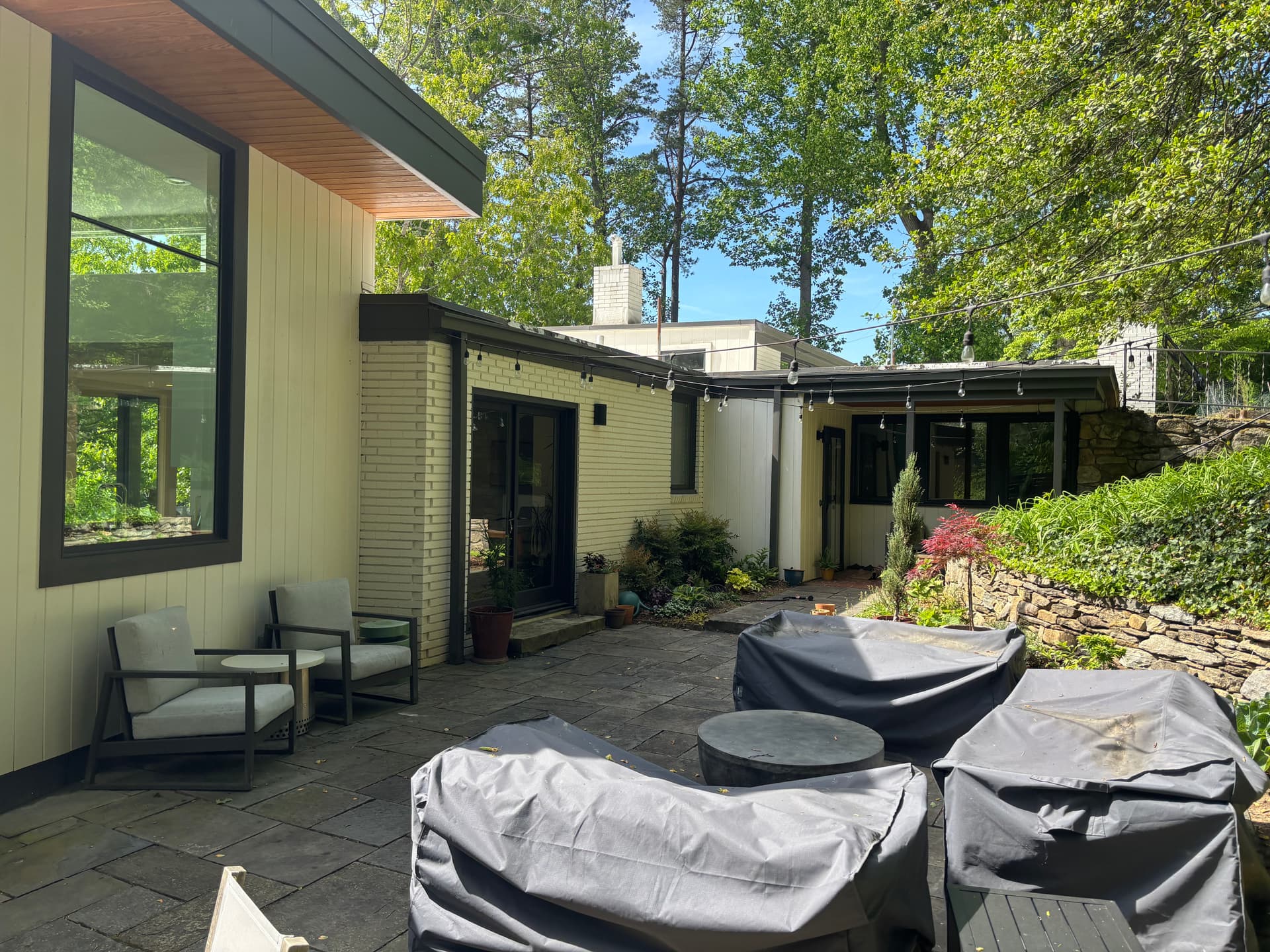 Gallery photos for Full Exterior Window Cleaning on a Glass-Heavy Modern Home: Image #2